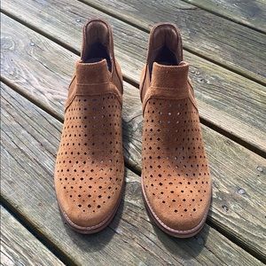 NWOT Earth suede booties